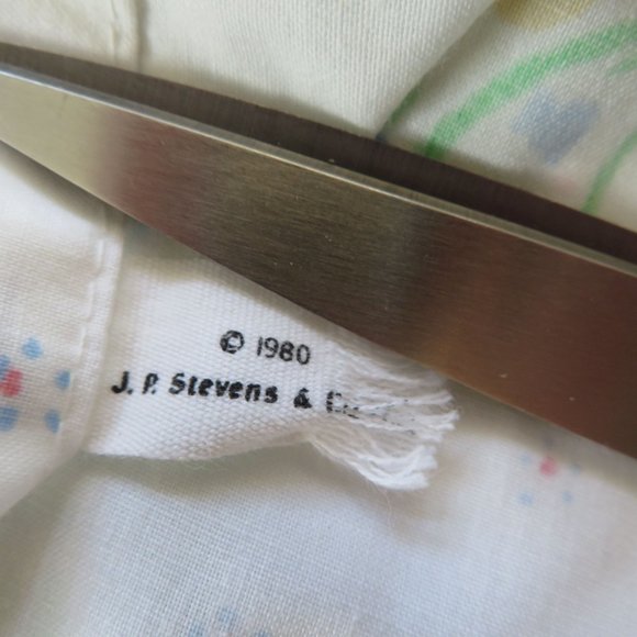 Vintage 1980 JP Stevens King Size Flat Sheet Ruffled Edge Floral Bouquet USA - Picture 4 of 6